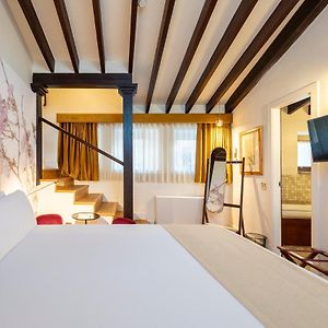 Kamer met een King Size Bed